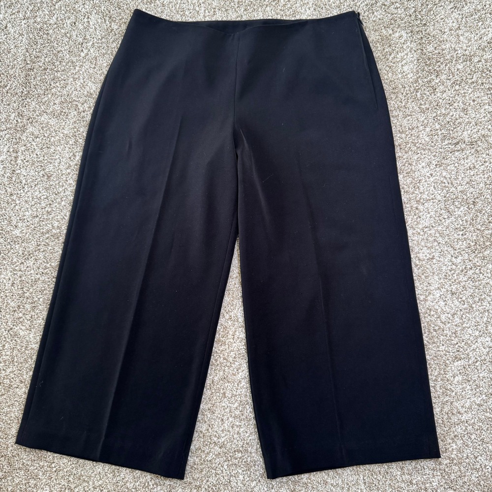 White House Black Market Legacy Black Wide Leg Cropped Pants Size 12 Side Zip